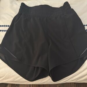 Lululemon Hotty Hot 4 inch black high rise size 2 shorts- great condition
